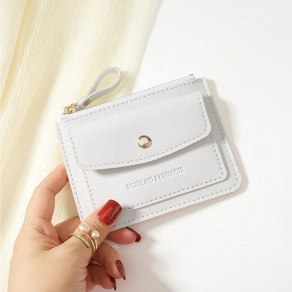 ⚠️Clearance All White Flip Cover Wallet / Cardholder - Picture 2 of 5